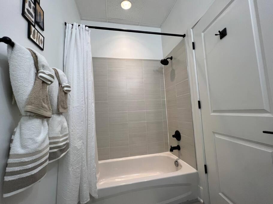 Apartament Cozy, High Rise, Large Studio Facing Downtown . Baltimore Zewnętrze zdjęcie